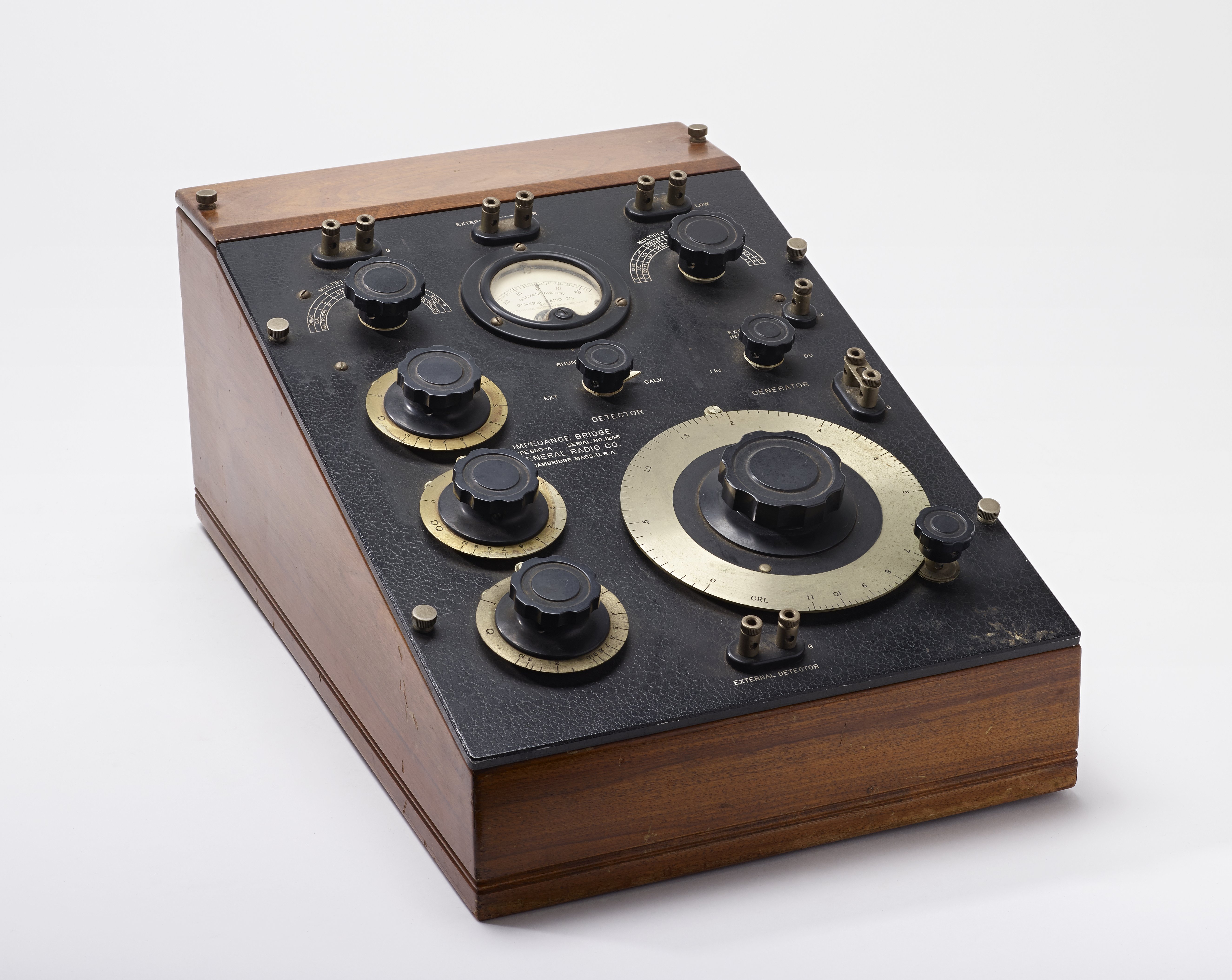 Type 650-A Impedance Bridge - Science History Institute Digital Collections