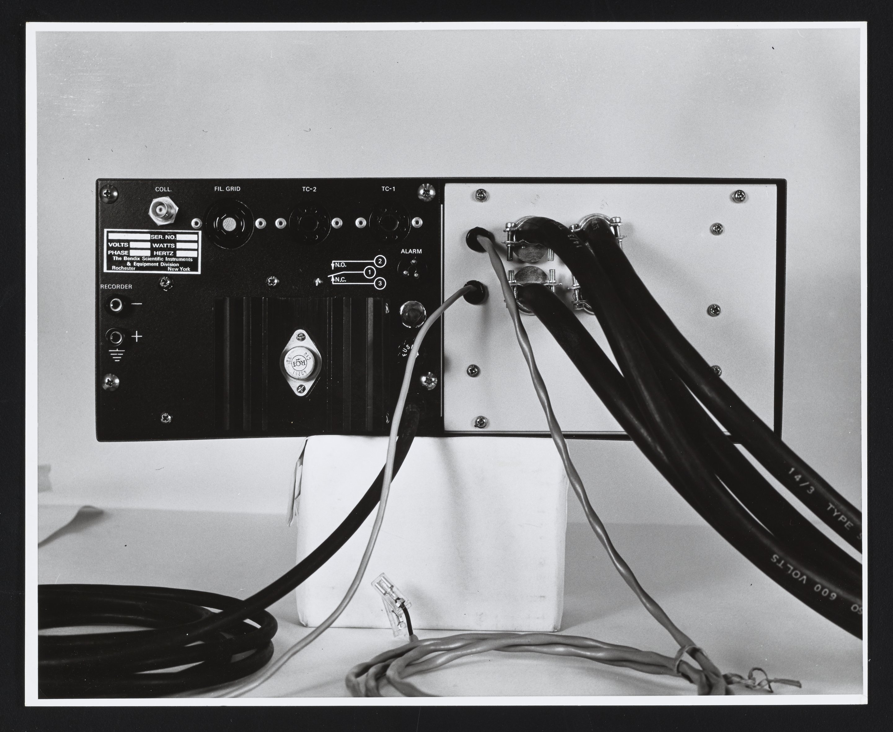 Chart recorder for Bendix Mass Spectrometer - Science History