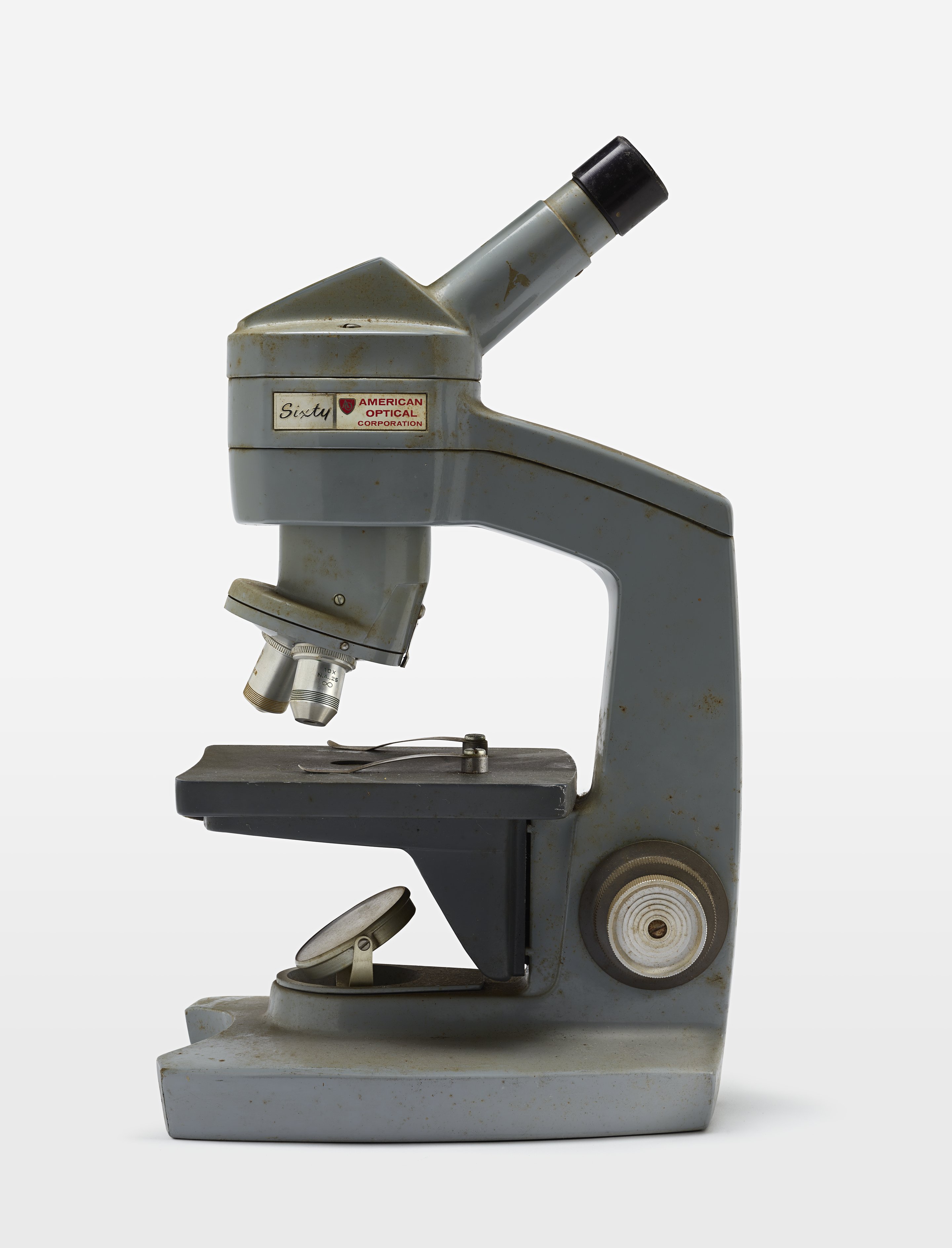 Series Sixty student microscope - Science History Institute